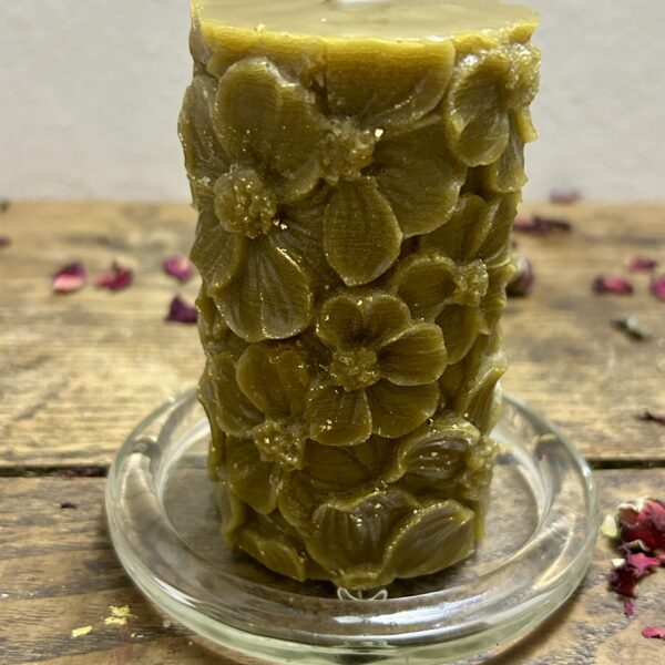 FLORI de CEARĂ – Lumânare din ceară naturală de albine cu foiță aurie